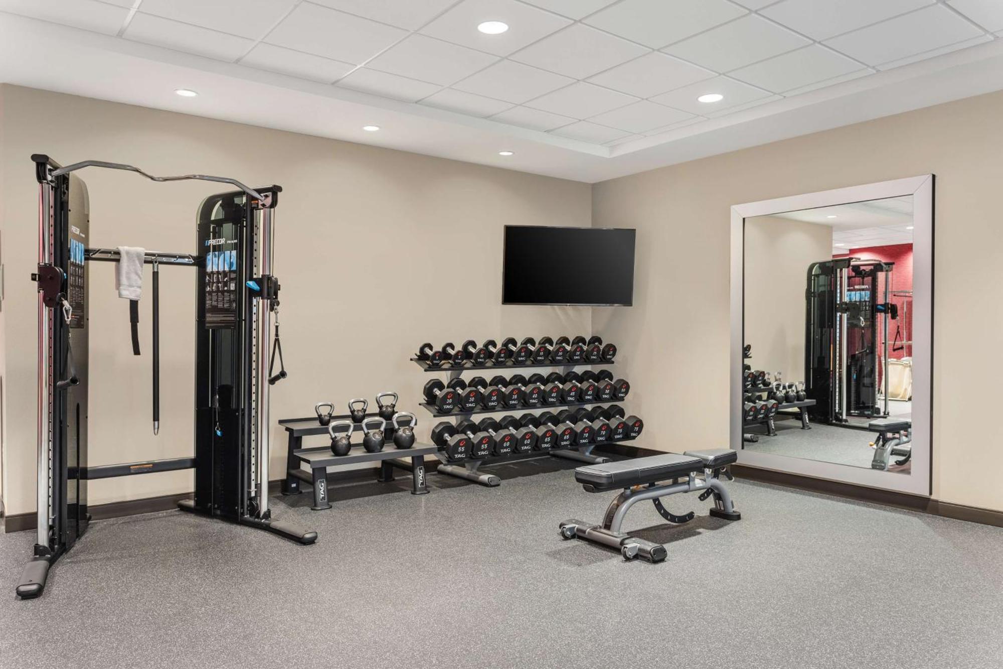 Home2 Suites By Hilton Cedar Rapids Westdale エクステリア 写真